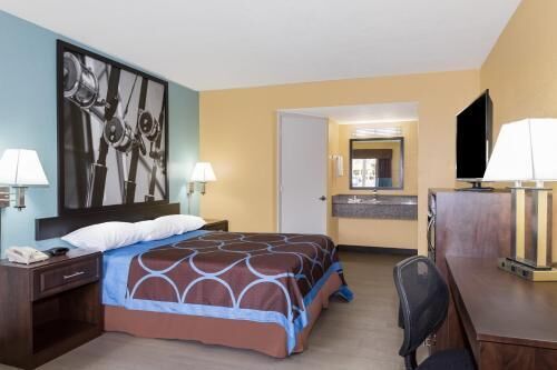 Desk, iron/ironing board, free cribs/infant beds, free WiFi