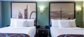 Super 8 by Wyndham Toronto East ON