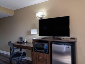 Pillowtop beds, desk, laptop workspace, blackout drapes