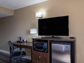 Pillowtop beds, desk, laptop workspace, blackout drapes