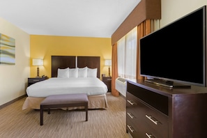 Junior Suite, 1 King Bed, Non Smoking, Refrigerator & Microwave (with Sofabed) | Desk, blackout curtains, iron/ironing board, free WiFi