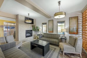 Lobby - Best Western Plus The Four Corners Inn (Farmington)