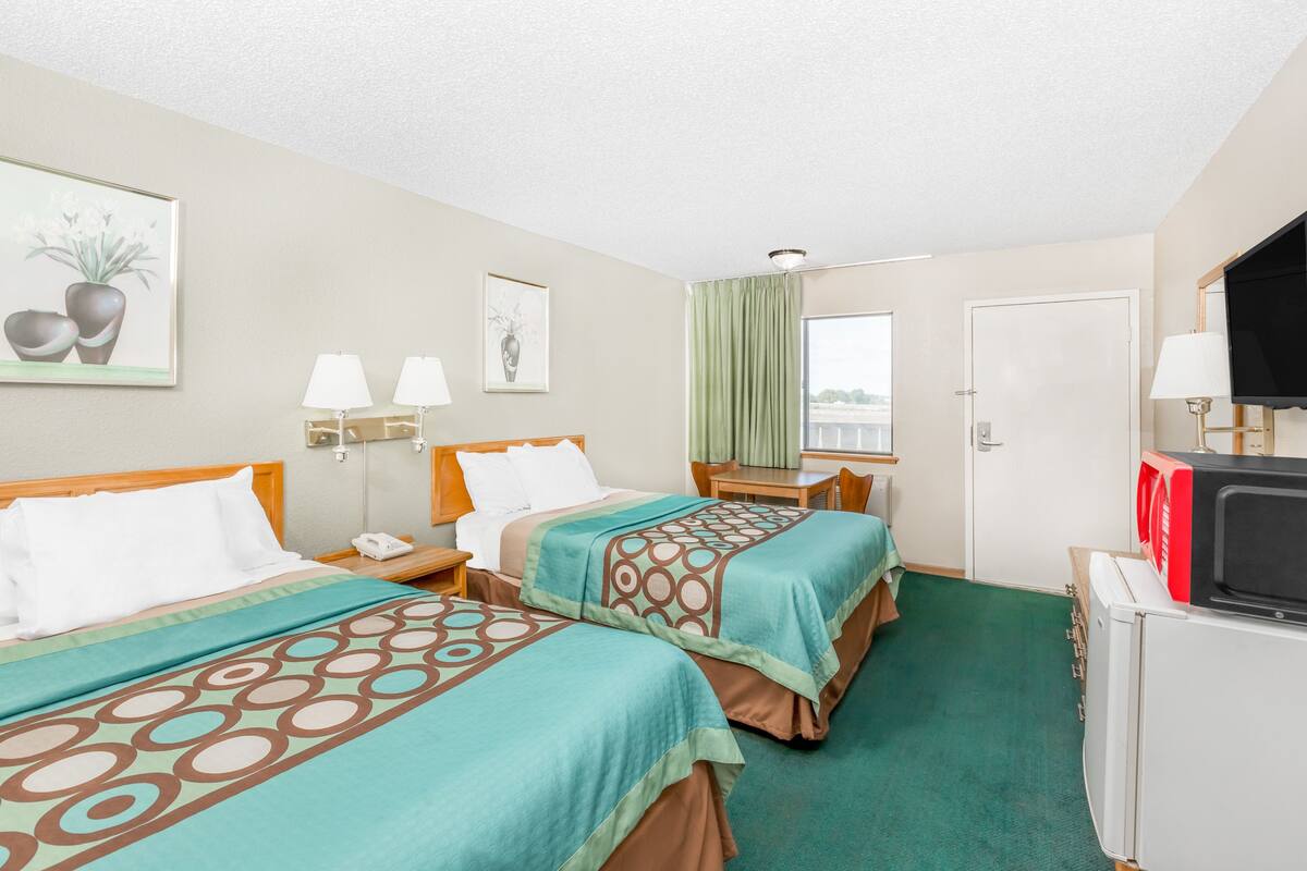 Cots/infant beds, free WiFi, alarm clocks