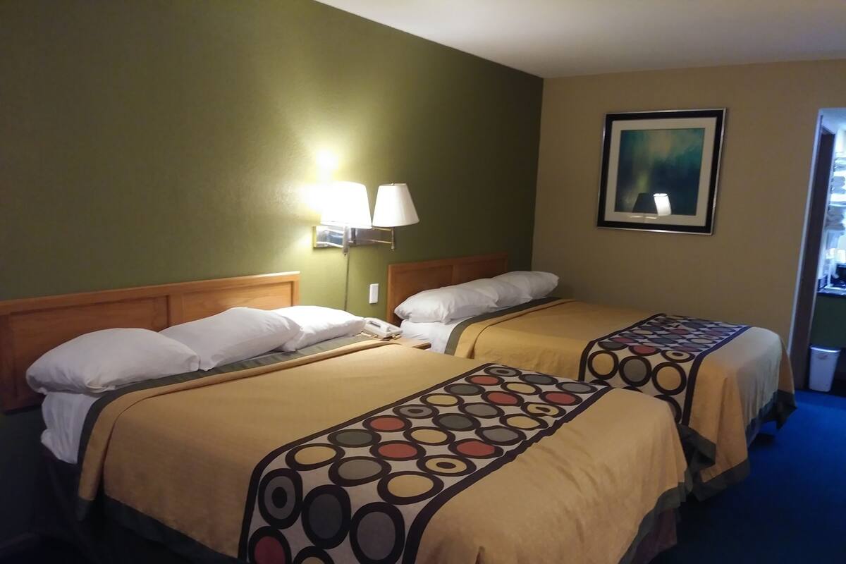Cots/infant beds, free WiFi, alarm clocks
