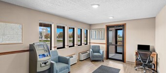 Super 8 by Wyndham Jefferson