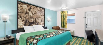 Super 8 by Wyndham Pleasanton