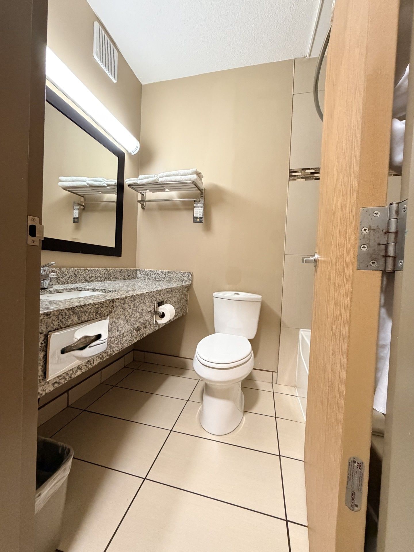 Photo - Super 8 by Wyndham Edmonton/West