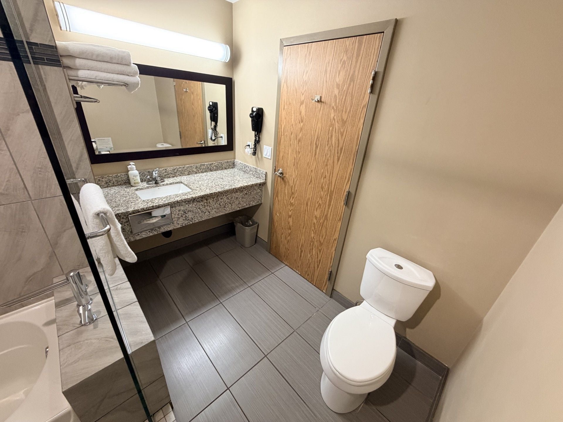 Photo - Super 8 by Wyndham Edmonton/West