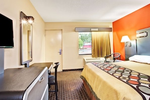In-room safe, free WiFi, bed sheets