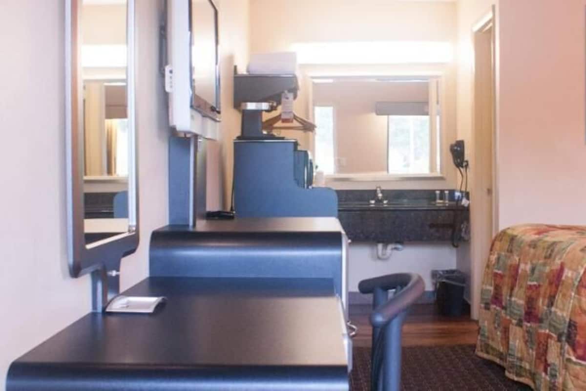Coffre-fort, accĂšs au Wi-Fi (inclus), literie fournie