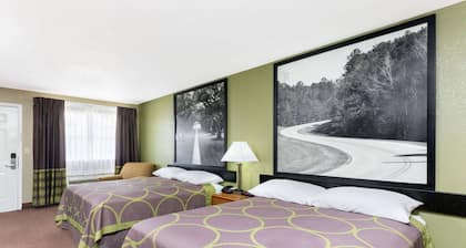 Super 8 by Wyndham Tallulah LA