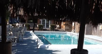 Americas Best Inn and Suites Fort Lauderdale North