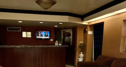 Americas Best Inn and Suites Fort Lauderdale North
