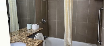 Americas Best Inn and Suites Fort Lauderdale North