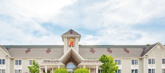 Super 8 By Wyndham Brooklyn