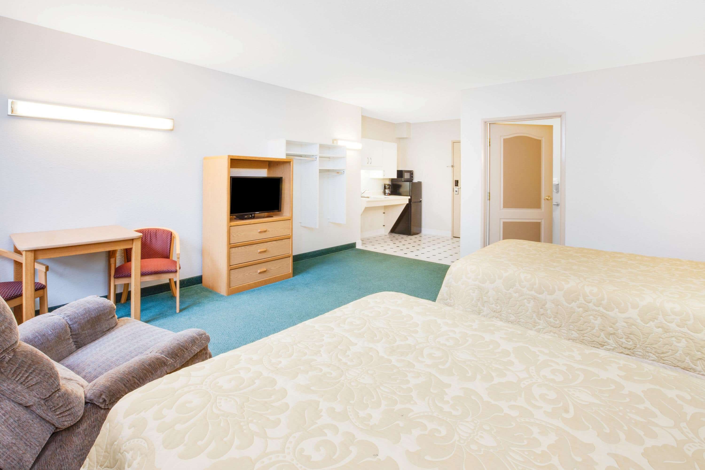 Acceso a internet y despertador 