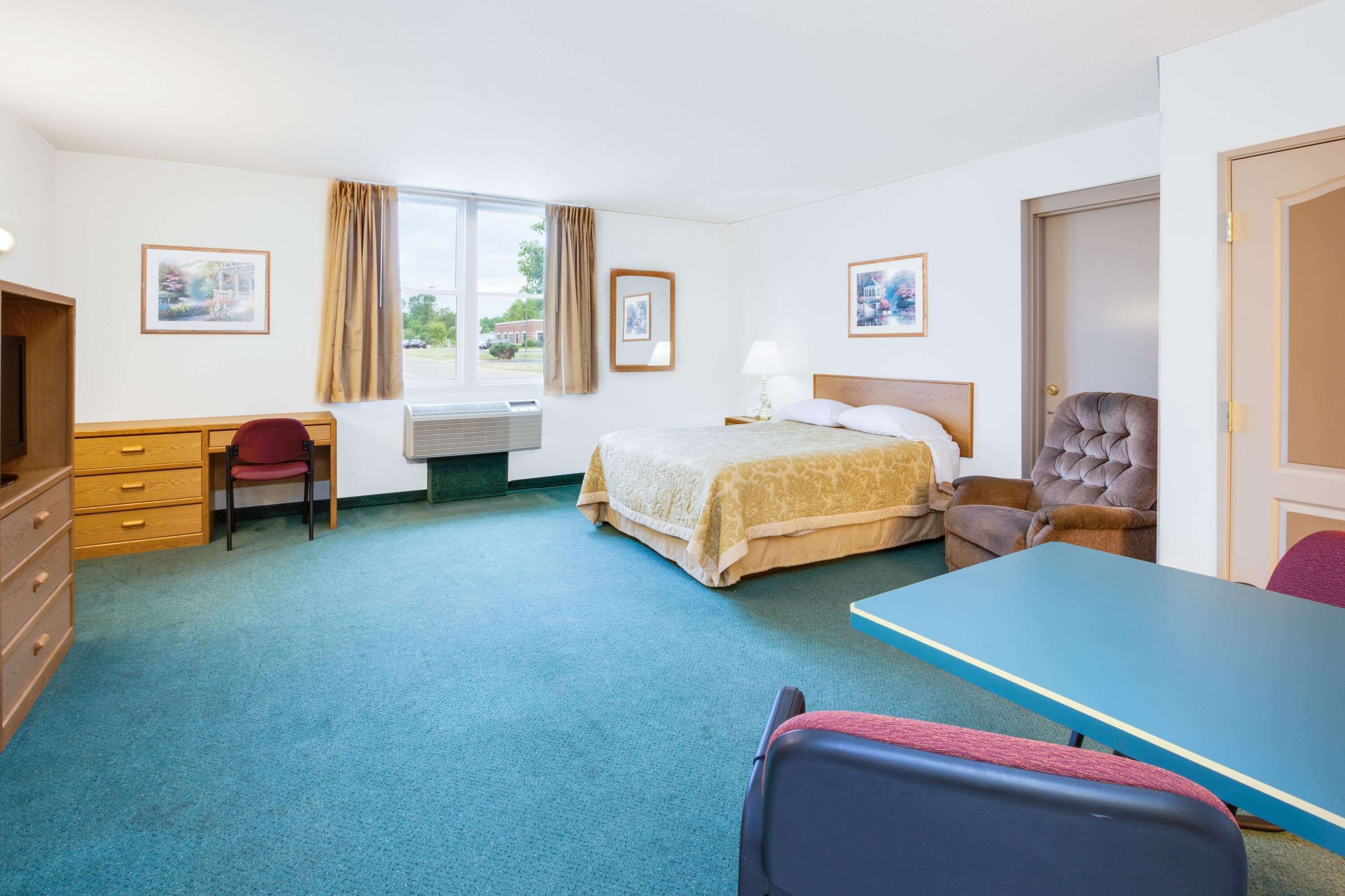 internet, alarm clocks