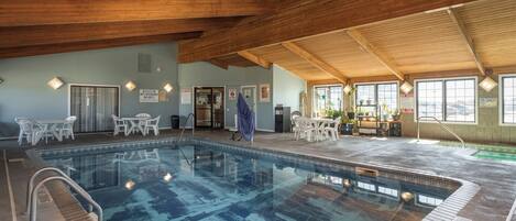 Indoor pool, pool loungers