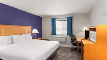 Kamar, 1 Tempat Tidur King, Bebas Asap Rokok | Meja kerja, setrika/meja setrika, dan tempat tidur bayi gratis