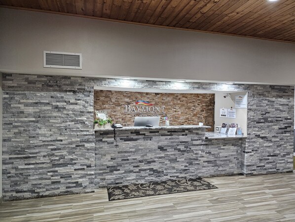 Check-in/check-out kiosk