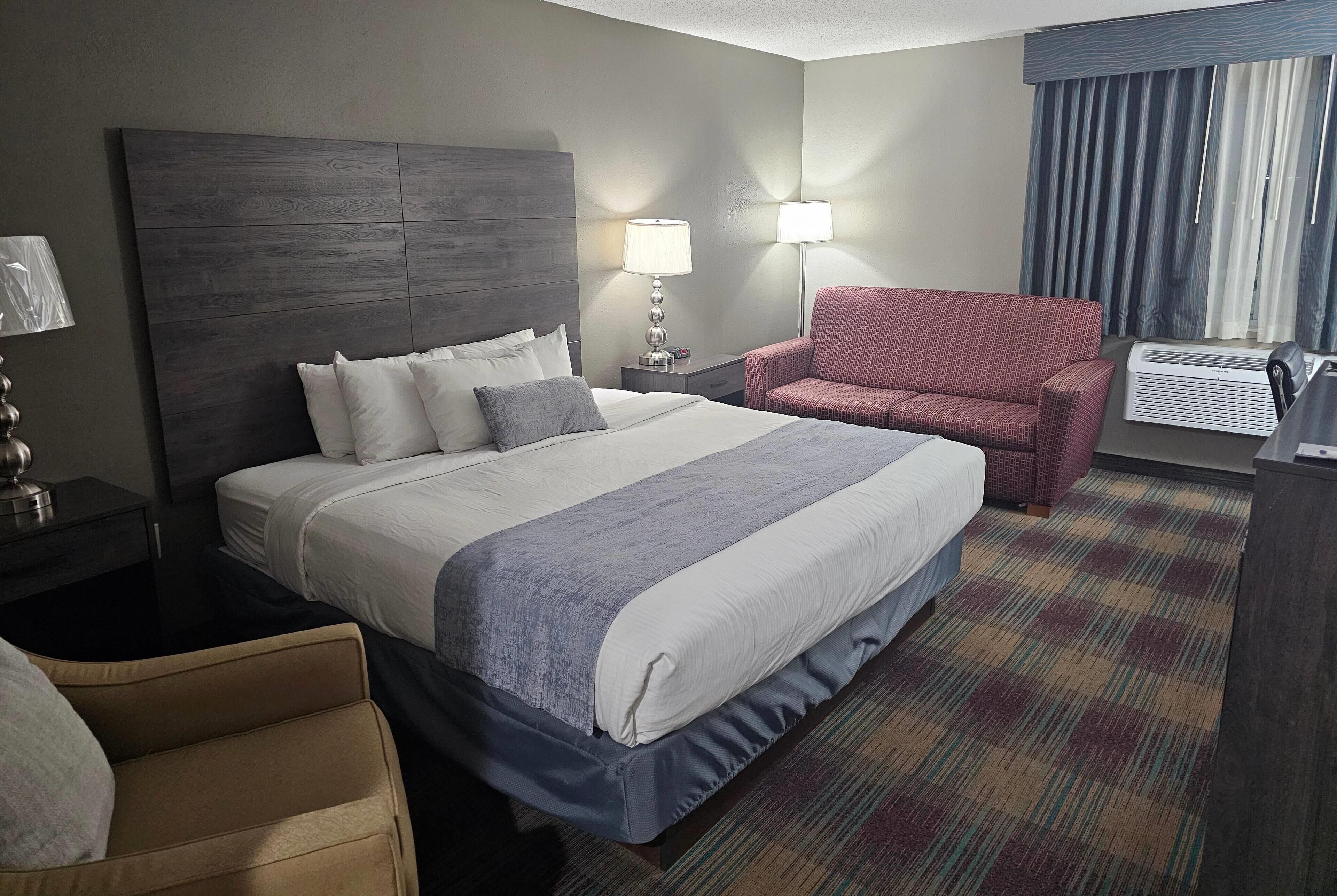 Desk, iron/ironing board, free cots/infant beds, rollaway beds