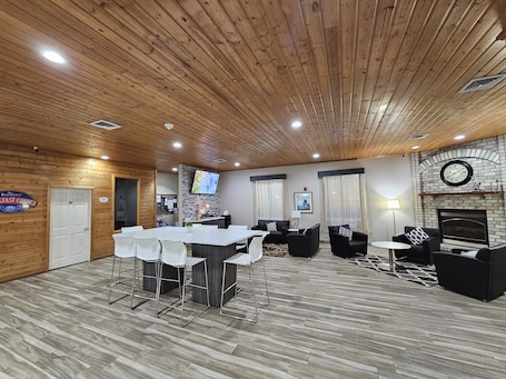 Lobby. Baymont by Wyndham Baldwin