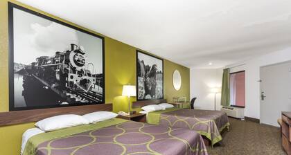 Super 8 by Wyndham Gainesville