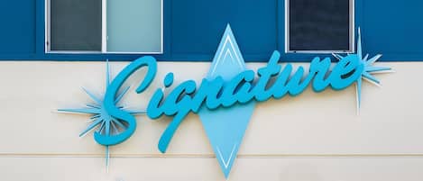 المنشأة من الخارج