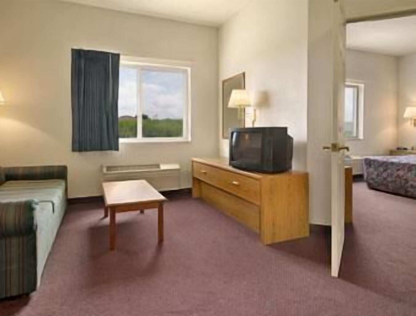 1 bedroom, desk, free WiFi, bed sheets