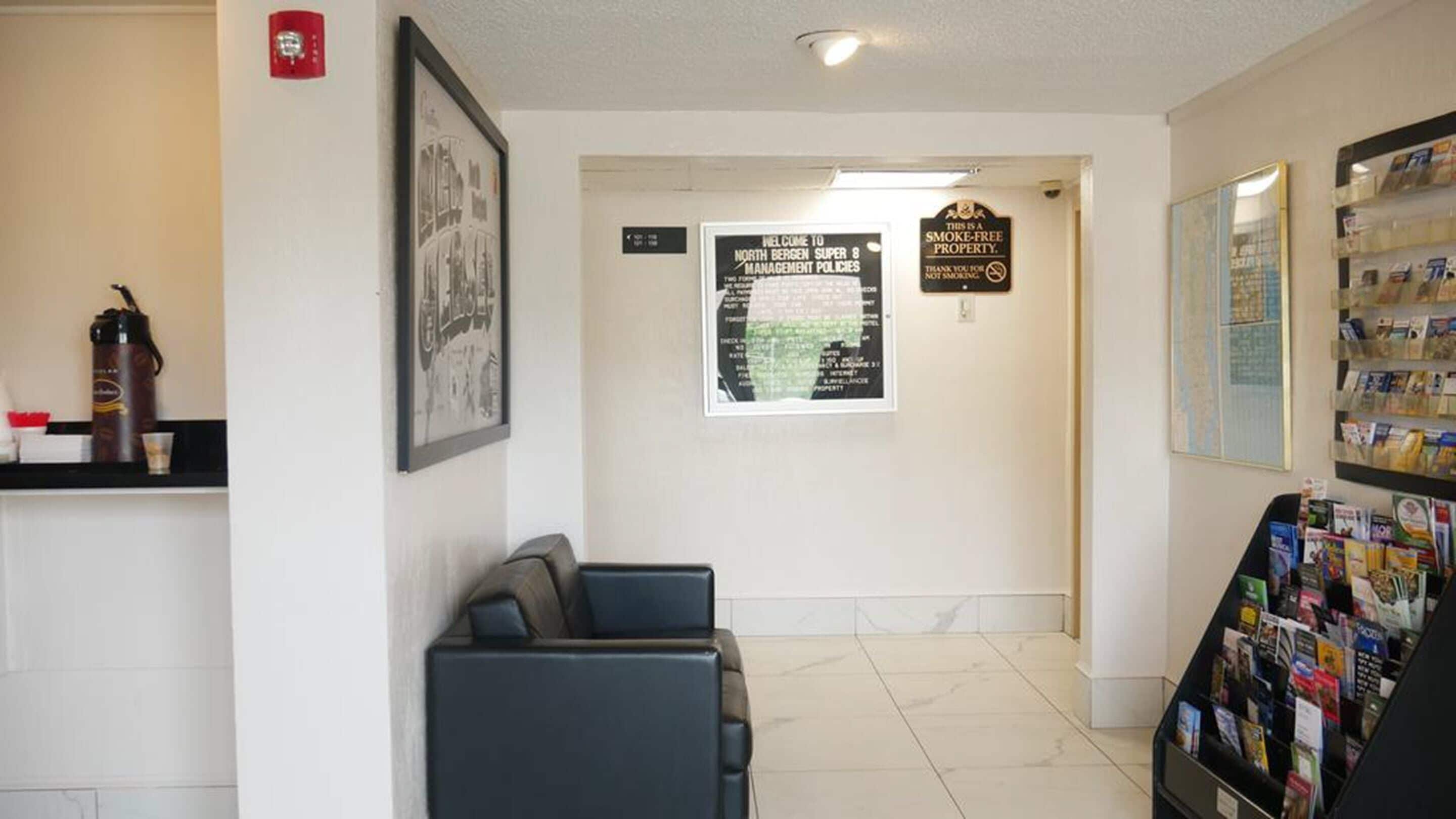 Photo - Super 8 by Wyndham North Bergen NJ/NYC Area