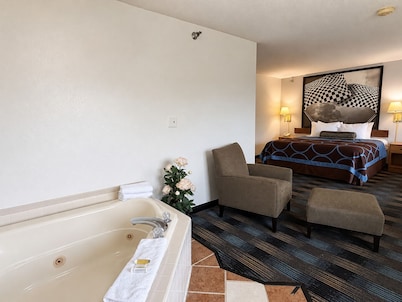 Super 8 by Wyndham Huntington
