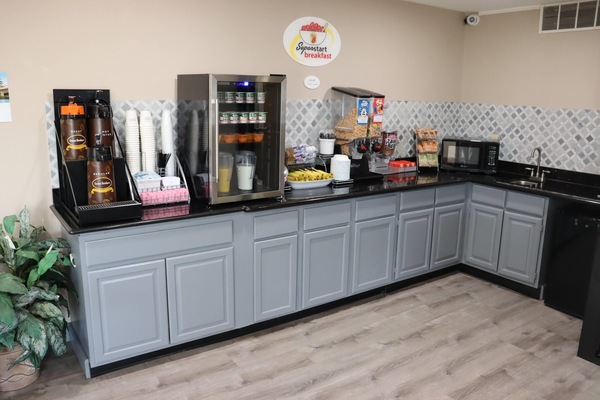Free daily continental breakfast