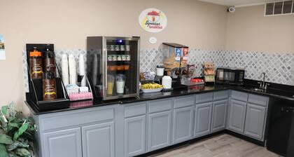 Super 8 by Wyndham Cabot