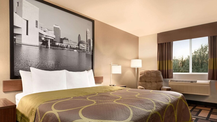 Super 8 by Wyndham Akron S/Green/Uniontown OH