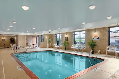 Pool. Super 8 by Wyndham Akron S/Green/Uniontown OH