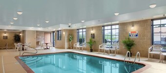 スーパー 8 バイ ウィンダム アクロン S / グリーン / ユニオンタウン オハイオ