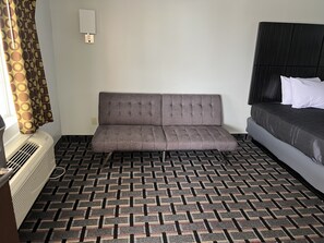 Schallisolierte Zimmer, kostenloses WLAN, Bettwäsche