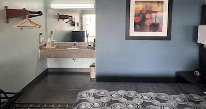 Executive Inn