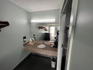 1 bedroom, soundproofing, free WiFi, bed sheets