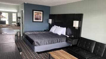 Soundproofing, free WiFi, bed sheets