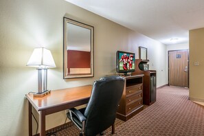 1 bedroom, premium bedding, desk, blackout curtains