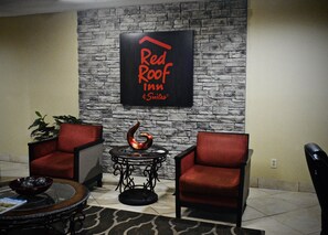 Interior - Red Roof Inn & Suites Little Rock (Little Rock)