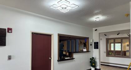 Super 8 by Wyndham Mason City