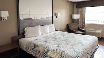 Iron/ironing board, free WiFi, bed sheets