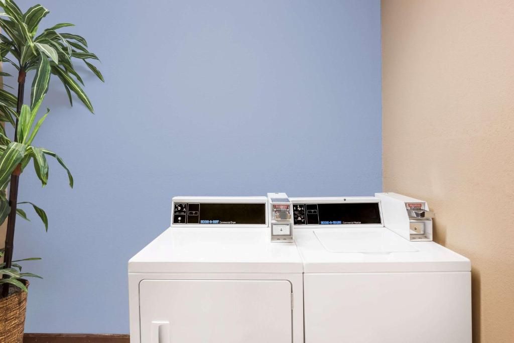 Photo - Motel 6 Atlanta, GA – Atlanta Airport East