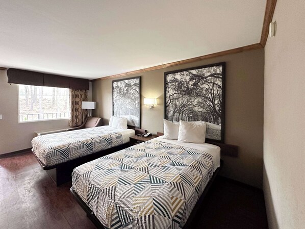 Iron/ironing board, free WiFi, bed sheets - Motel 6 Atlanta, GA – Atlanta Airport East (Atlanta)