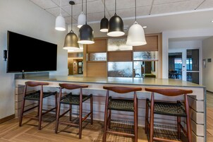 Free buffet breakfast on weekends