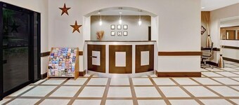 Super 8 by Wyndham Houston/i-10/federal Road