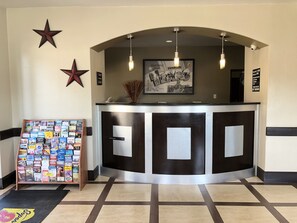 Lobby - Super 8 by Wyndham Houston/i-10/federal Road (Houston)