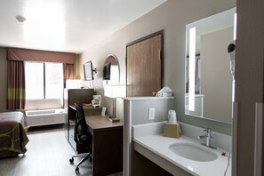 Room, 1 Queen Bed, Accessible, Non Smoking (Tub with Grab Bars) | Desk, laptop workspace, iron/ironing board, free cribs/infant beds